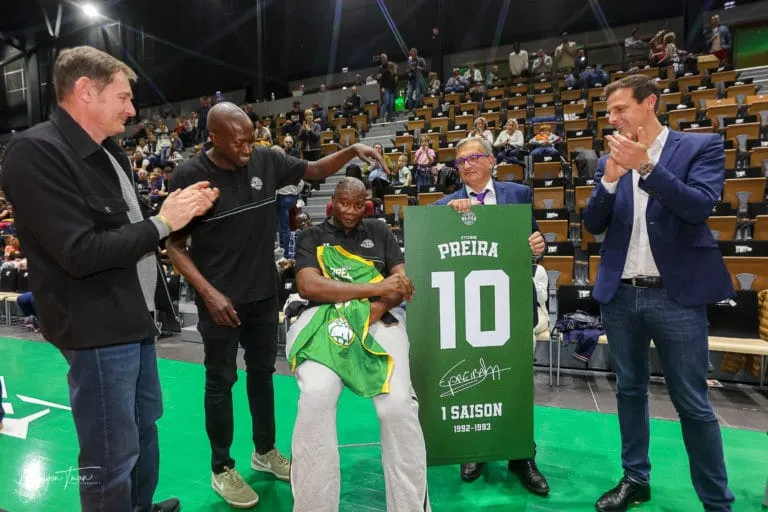 L’hommage de l’ADA Blois à l’ancien as sénégalais, Etienne Preira