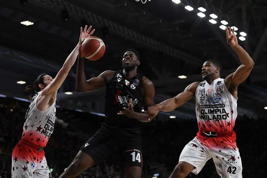 Italie : Un show de Mam Jaiteh lors de la victoire de la Virtus Bologne sur Milan