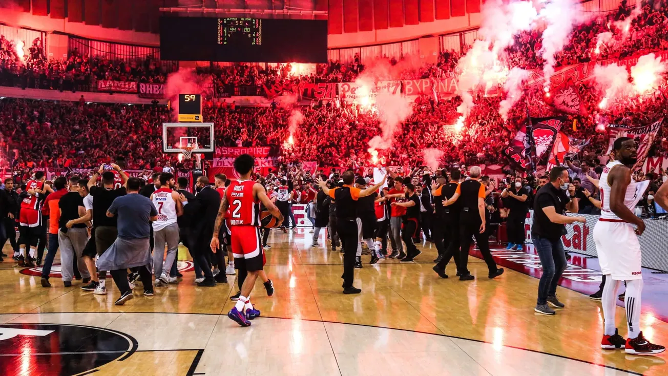 Euroleague : l’Olympiakos sanctionné d’un match à huis clos après les incidents du match 5 contre Monaco