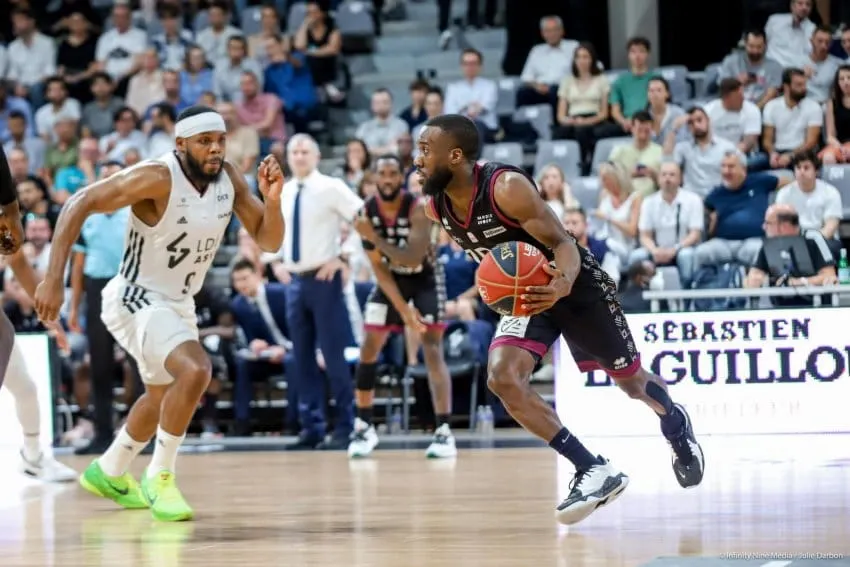 La LNB 12e ligue mondiale sur twitter