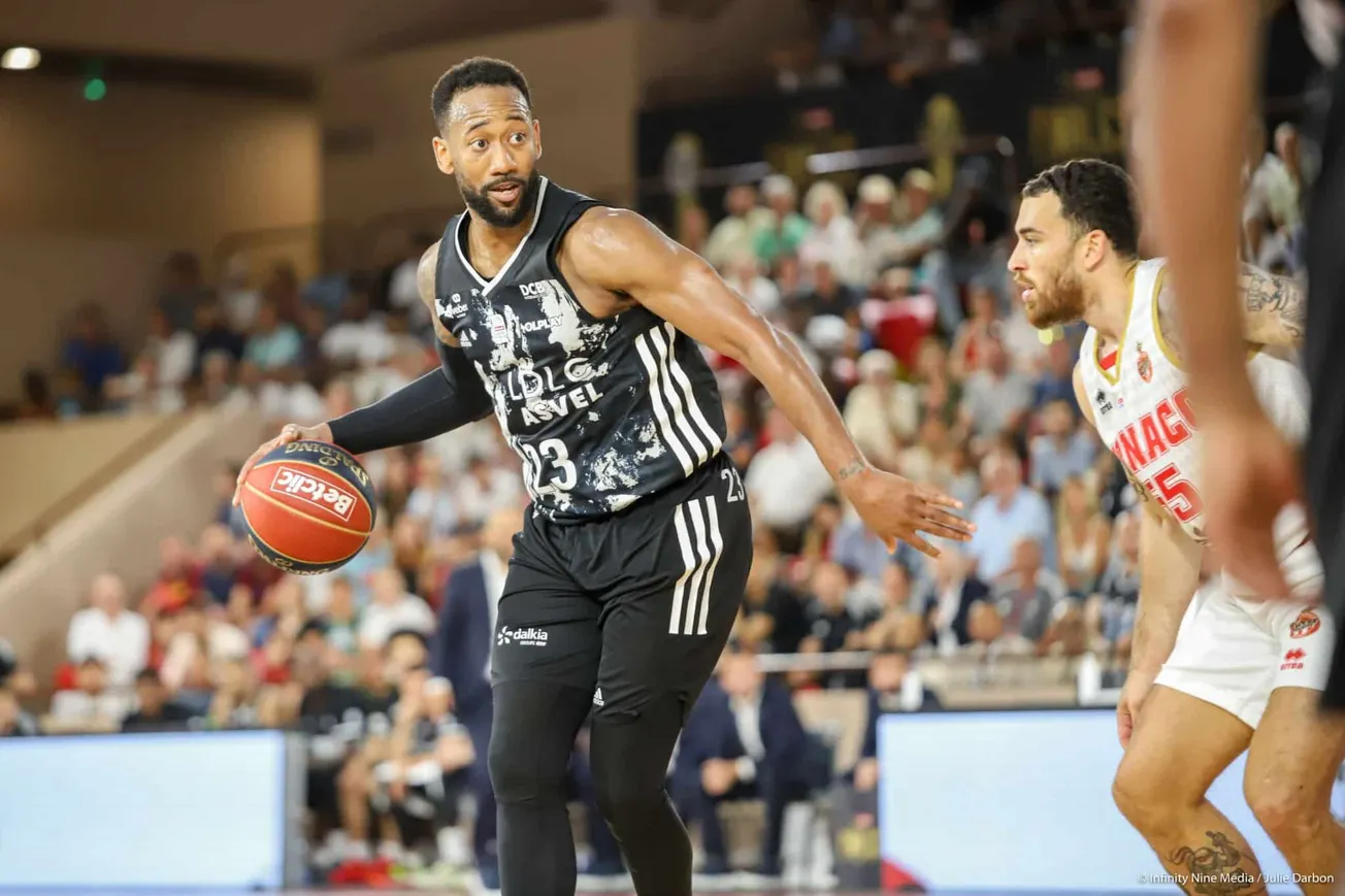 Vidéo : La préparation de l’ASVEL version Nando De Colo