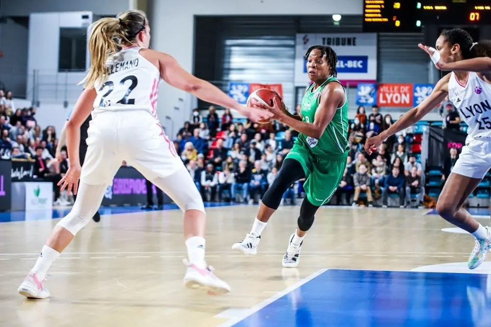 Kamiah Smalls, Myriam Djekoundade et Maïa Hirsch s’engagent avec Villeneuve d’Ascq