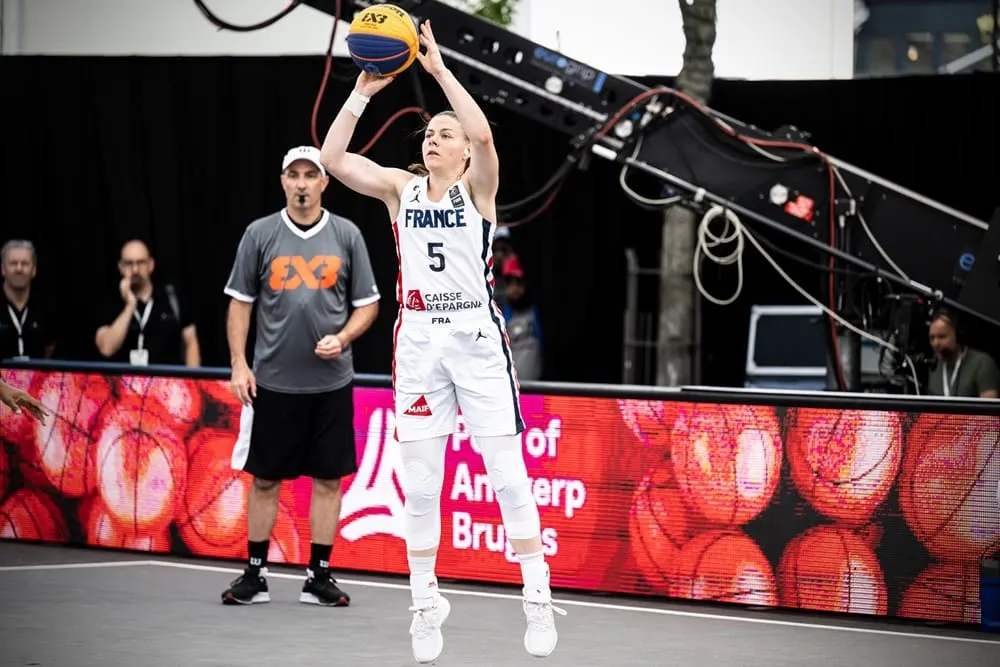 Coupe du monde 3×3 : Sans trembler, les Bleues rejoignent l’Espagne en quarts de finale