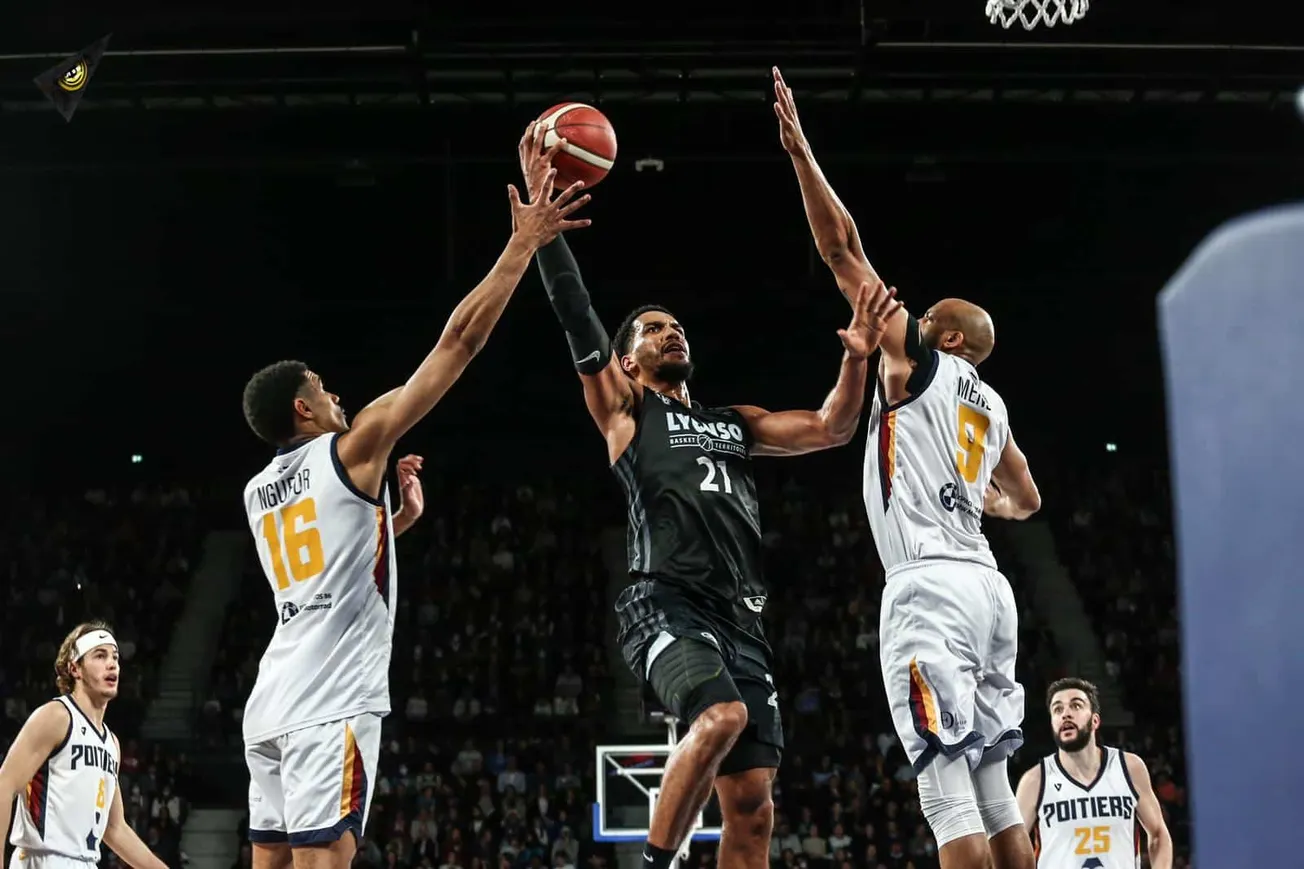 Formé à l’INSEP et à l’ASVEL, Victor Diallo rejoint le Stade Rochelais en Pro B