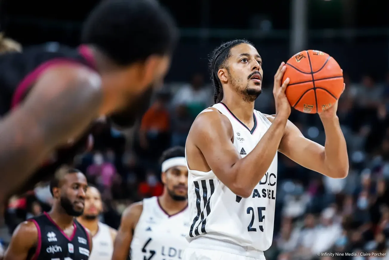 L’ASVEL en démonstration contre Dijon en ouverture des demi-finales de Betclic Elite !