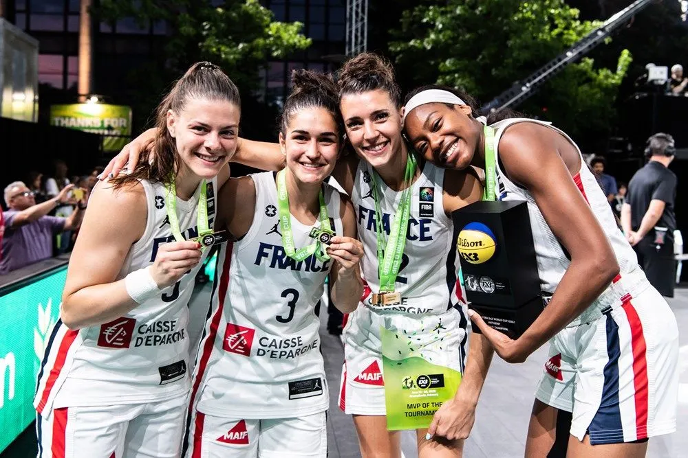 La ministre des Sports a rencontré les championnes du monde de 3×3