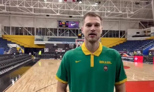 Le coach Tiago Splitter mène les U23 du Brésil à l’or
