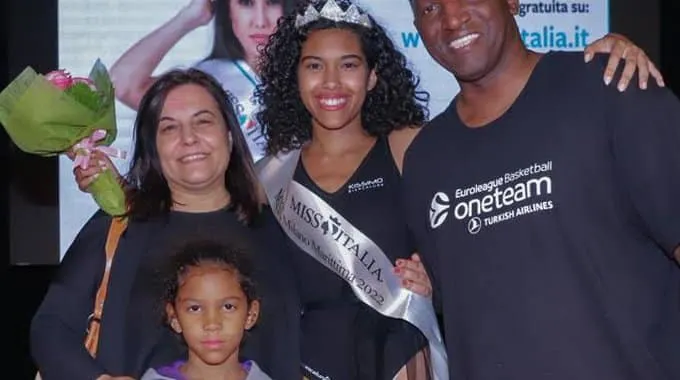 La fille de l’ancienne star du championnat de France, David Rivers, élue Miss Italie