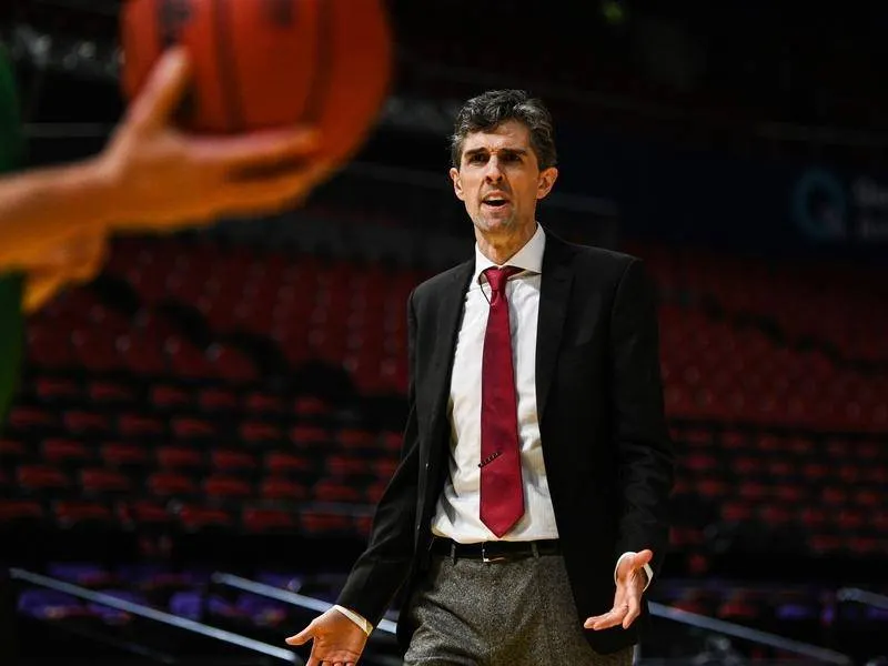 Assistant-coach aux Houston Rockets, Will Weaver serait en approche du Paris Basketball