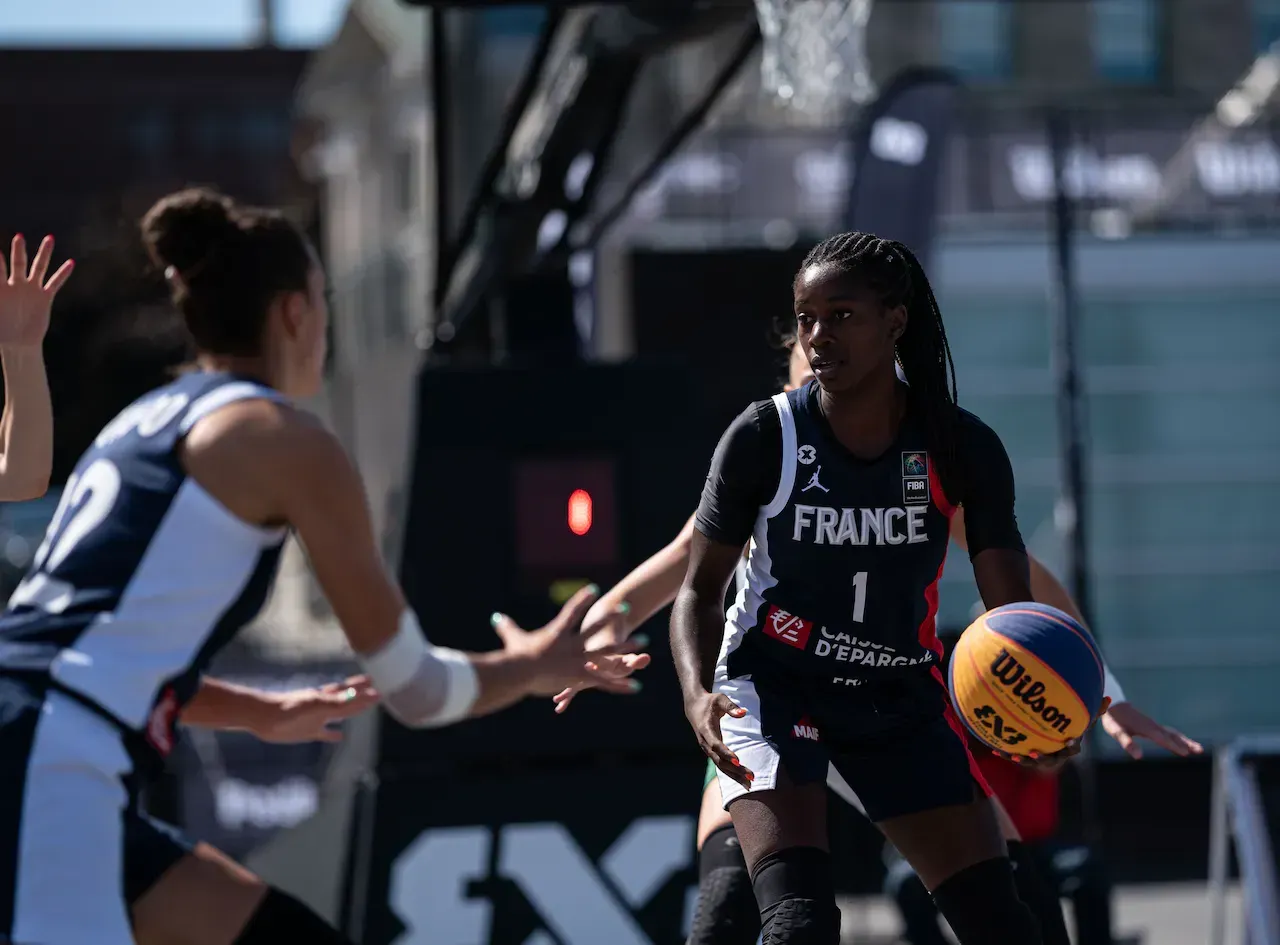 3×3 : L’équipe de France féminine face aux États-Unis en quarts de finale