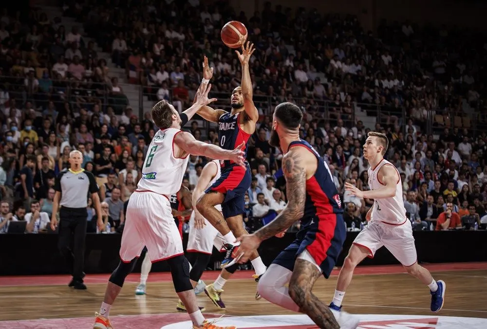 Elie Okobo, la nouvelle star du basket français