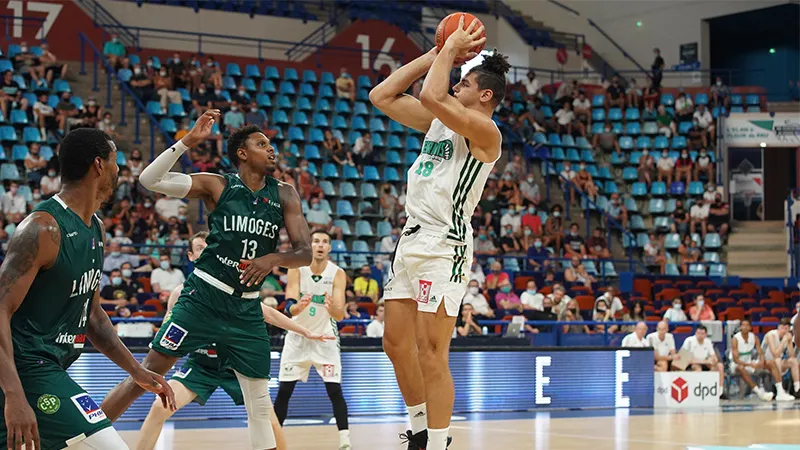 Elan Béarnais : Enzo Shahrvin et Fabio Milanese signent leur premier contrat pro