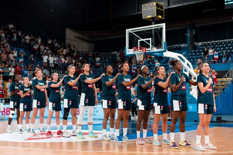 Vidéo: Les Bleues à Marseille