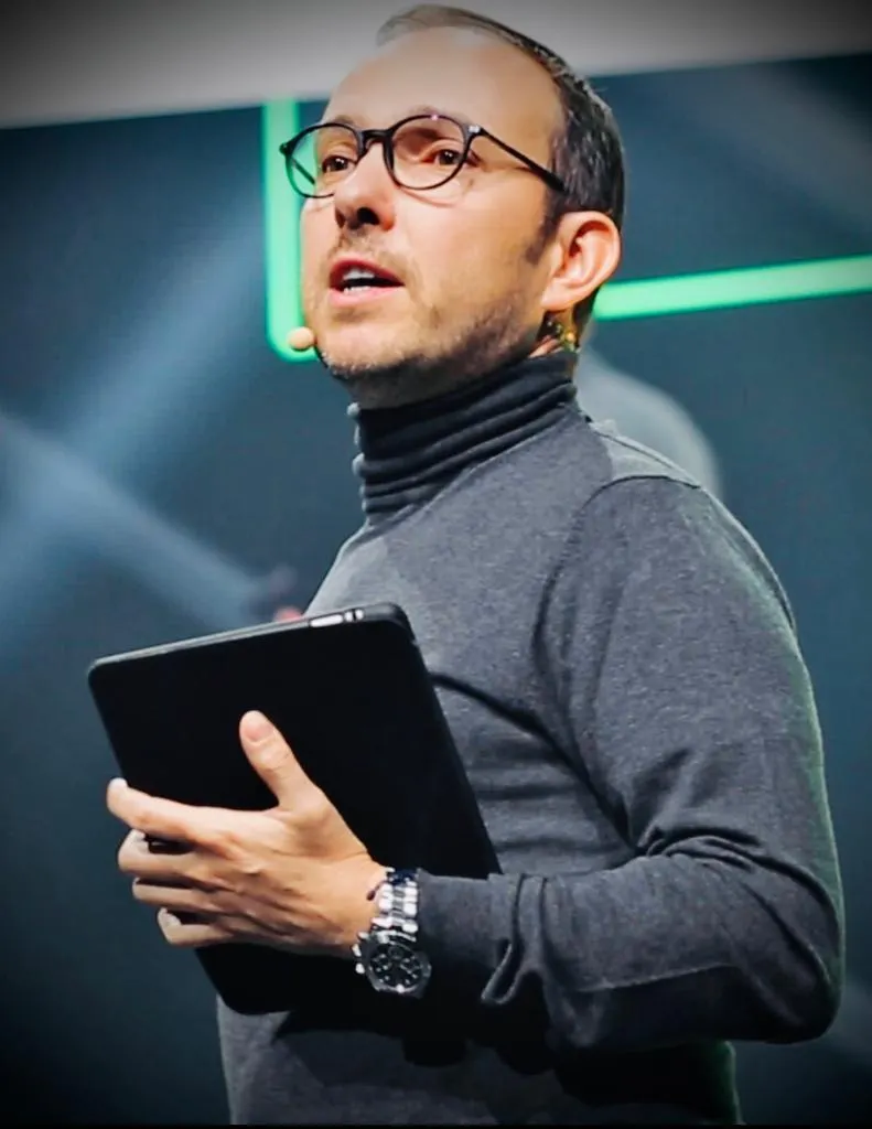 Vidéo : A la découverte du nouveau président de Pau