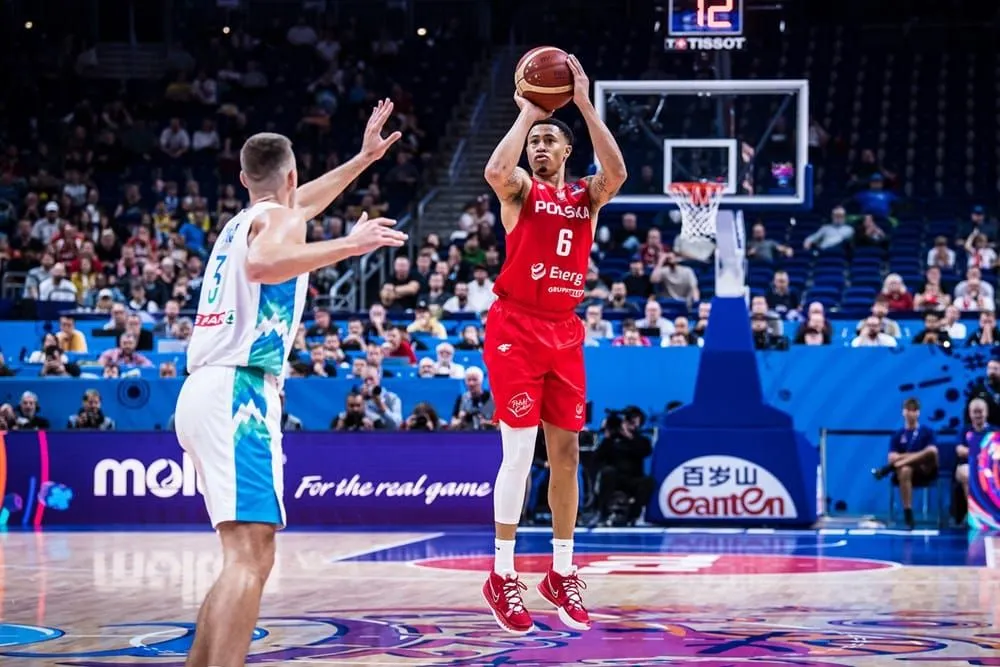 AJ Slaughter avant France-Pologne : « Peut-être que nous choquerons à nouveau le monde »