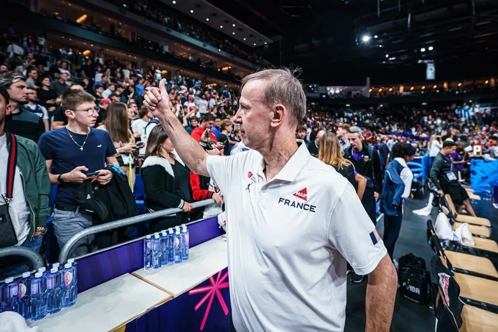 Vincent Collet après France – Pologne : « Tous les joueurs qui sont rentrés, sans exception, se sont mis les fesses par terre »