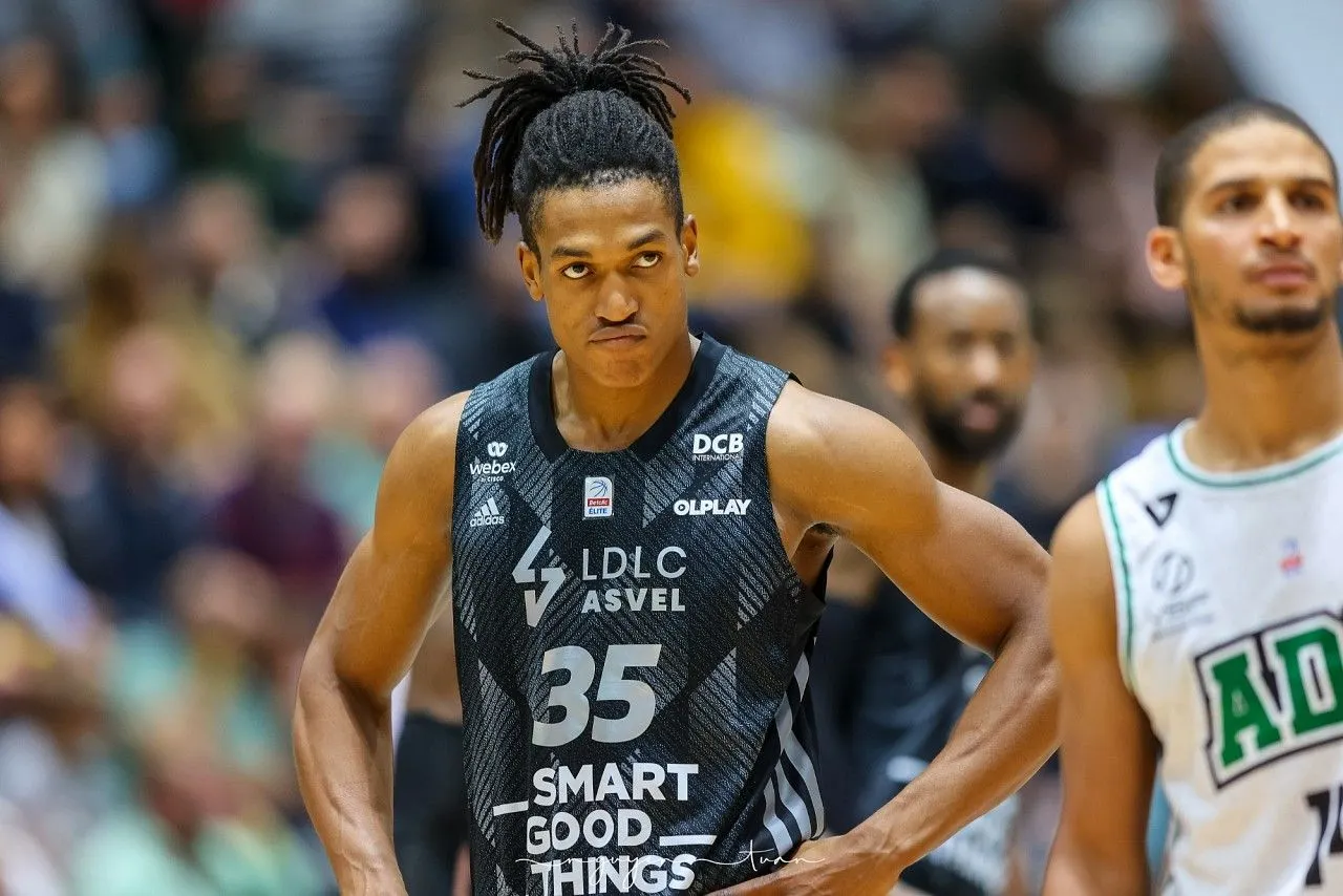 Vidéo : Le top 10 des dunks d’Euroleague de décembre, Yves Pons (ASVEL) y est deux fois