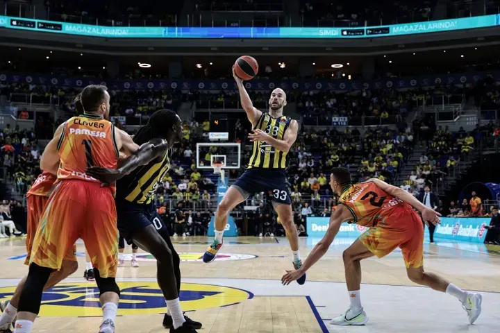Euroleague : Le vrai-faux départ de Nick Calathès du Fenerbahçe