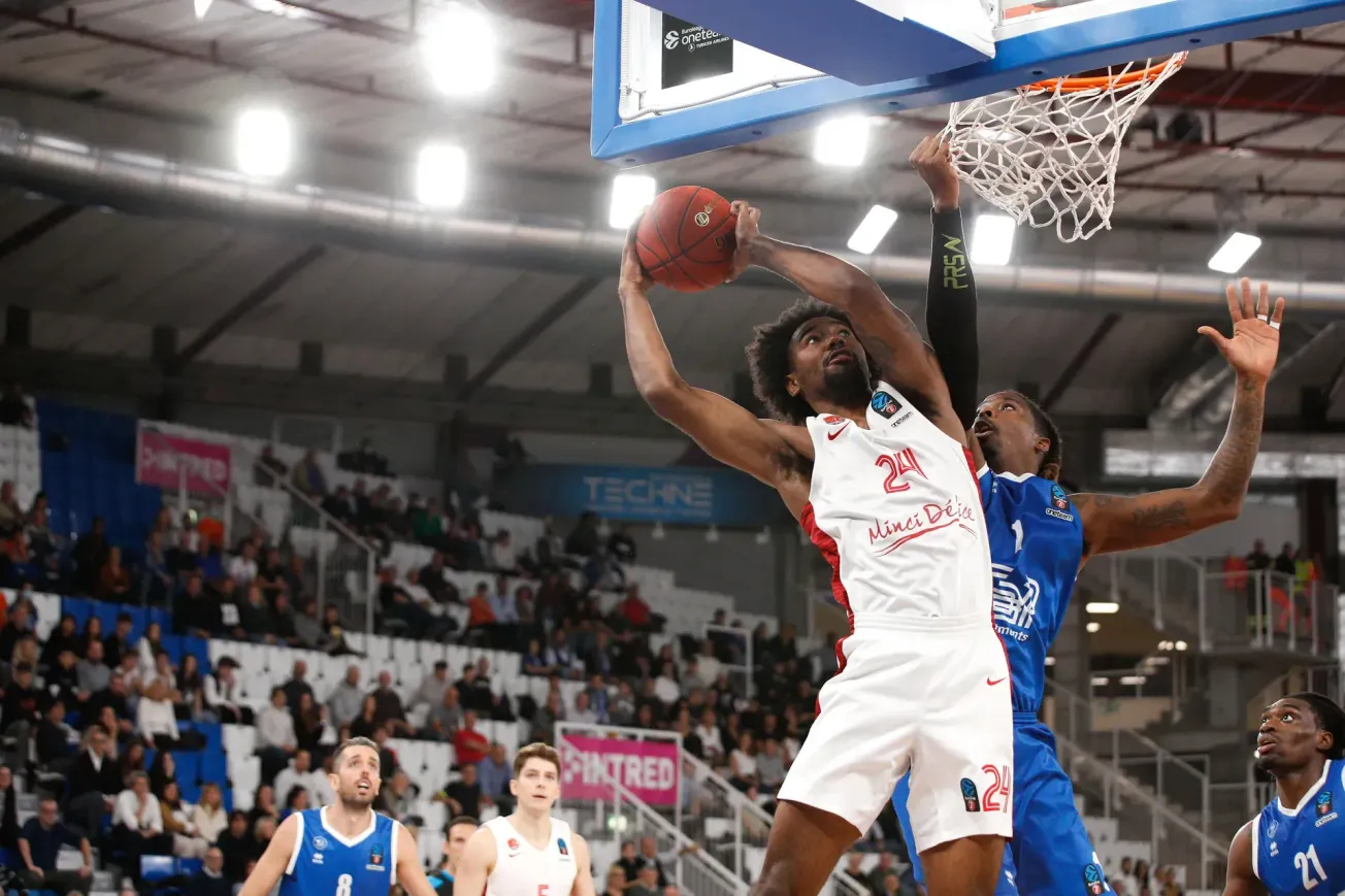 Eurocup : à Brescia, Bourg tremble mais continue son sans faute
