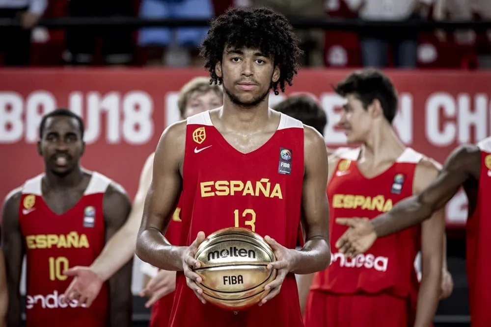 Izan Almansa s'engage en G-League avec l'Ignite