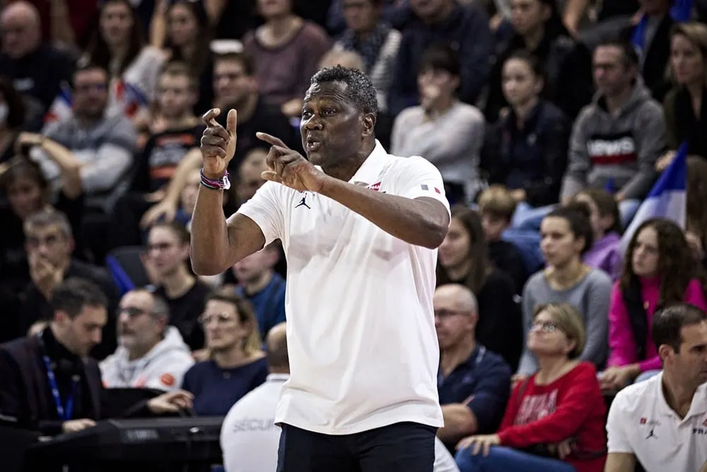 Jean-Aimé Toupane après la victoire de la France sur la Finlande : « Une équipe extraordinaire humainement »