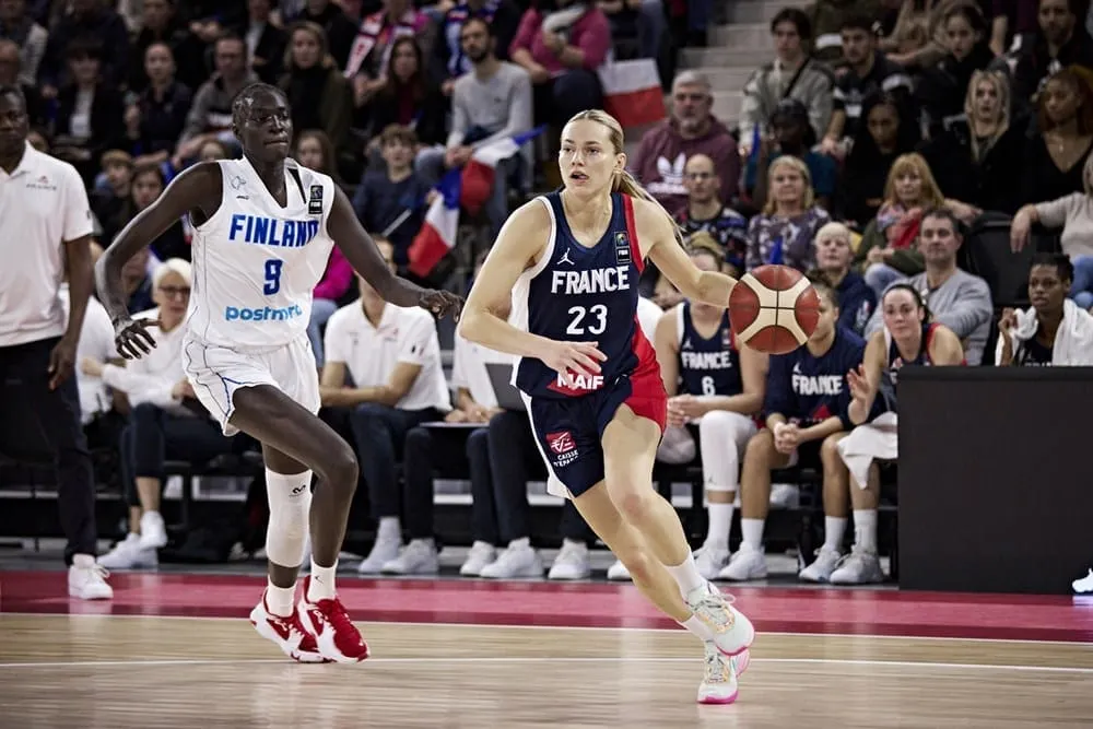 Qualif. EuroBasket 2023 : les Bleues brillent de cent feux contre la Finlande