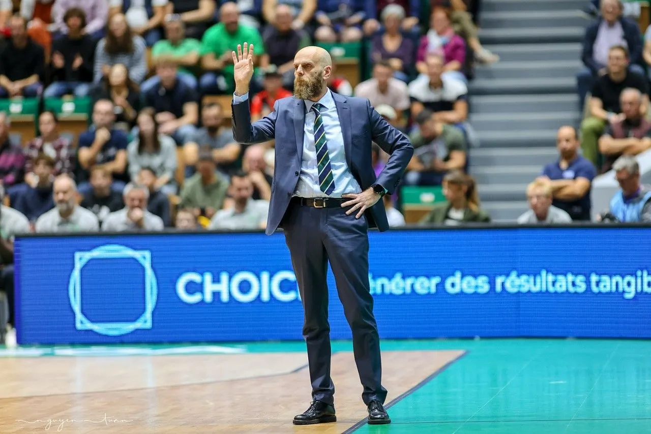 Avec sept joueurs professionnels, Limoges a craqué à Cholet – Massimo Cancellieri : « déçu de perdre mais fier de mon équipe »