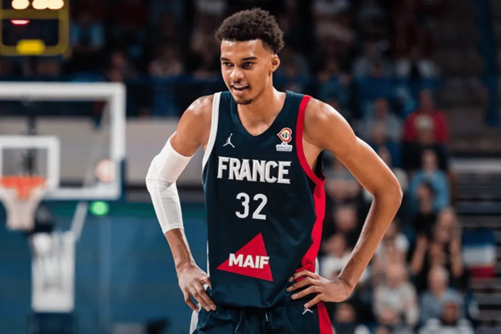 Trophée de l’année – Victor Wembanyama et Terry Tarpey : Les maillots que l’on s’arrache