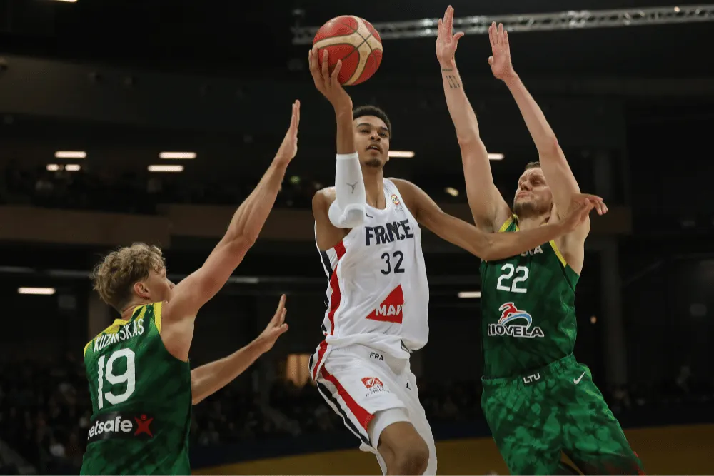 Andreas Zagklis, secrétaire général de la FIBA : « La France est chanceuse de compter des potentiels comme Wembanyama et Malonga »