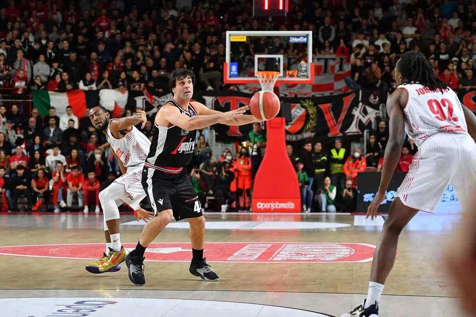 Italie : 14 passes décisives pour Milos Teodosic (Virtus Bologne) contre Varèse