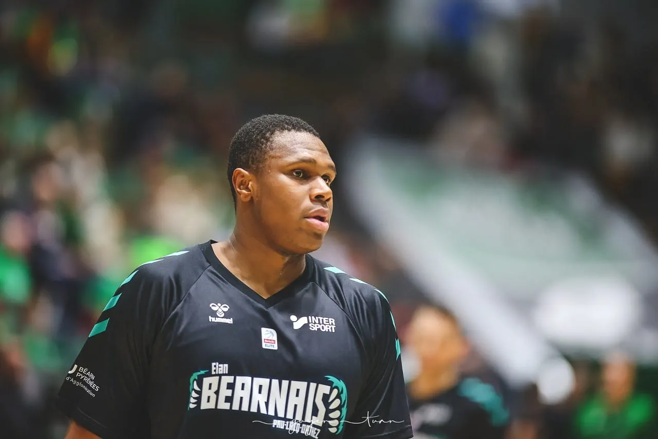 Eric Bartecheky (coach de Pau) : "Ça nous maintient en vie"