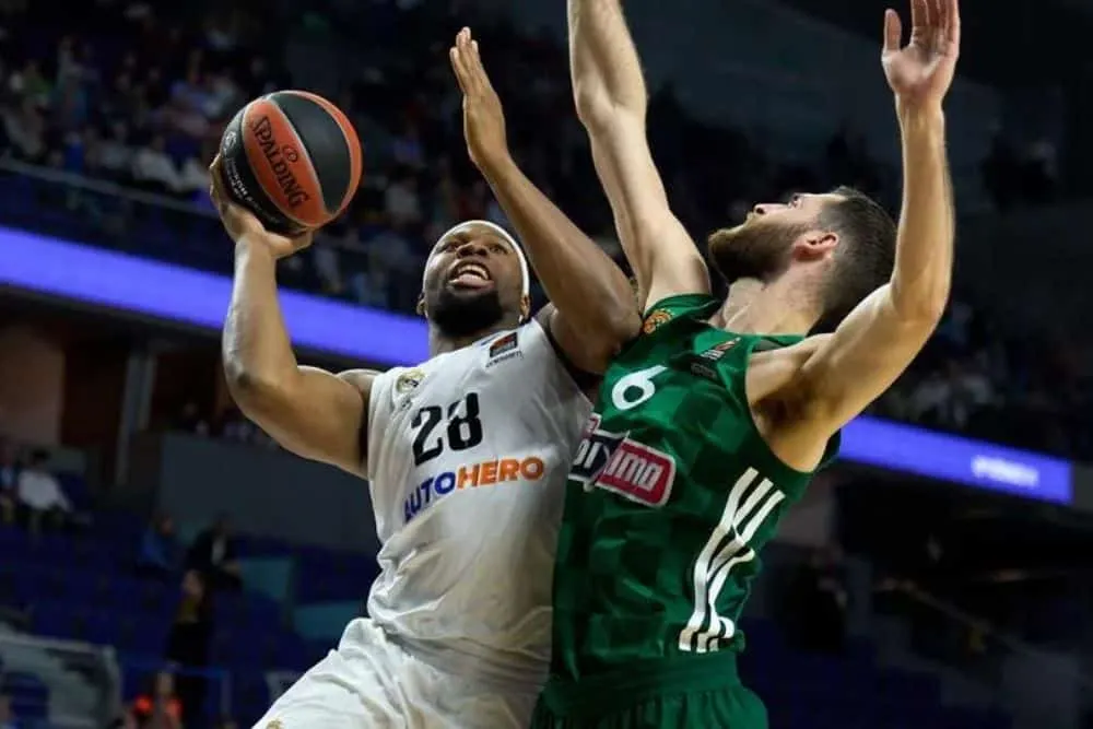 Euroleague : large vainqueur du Panathinaïkos, le Real Madrid reste coleader