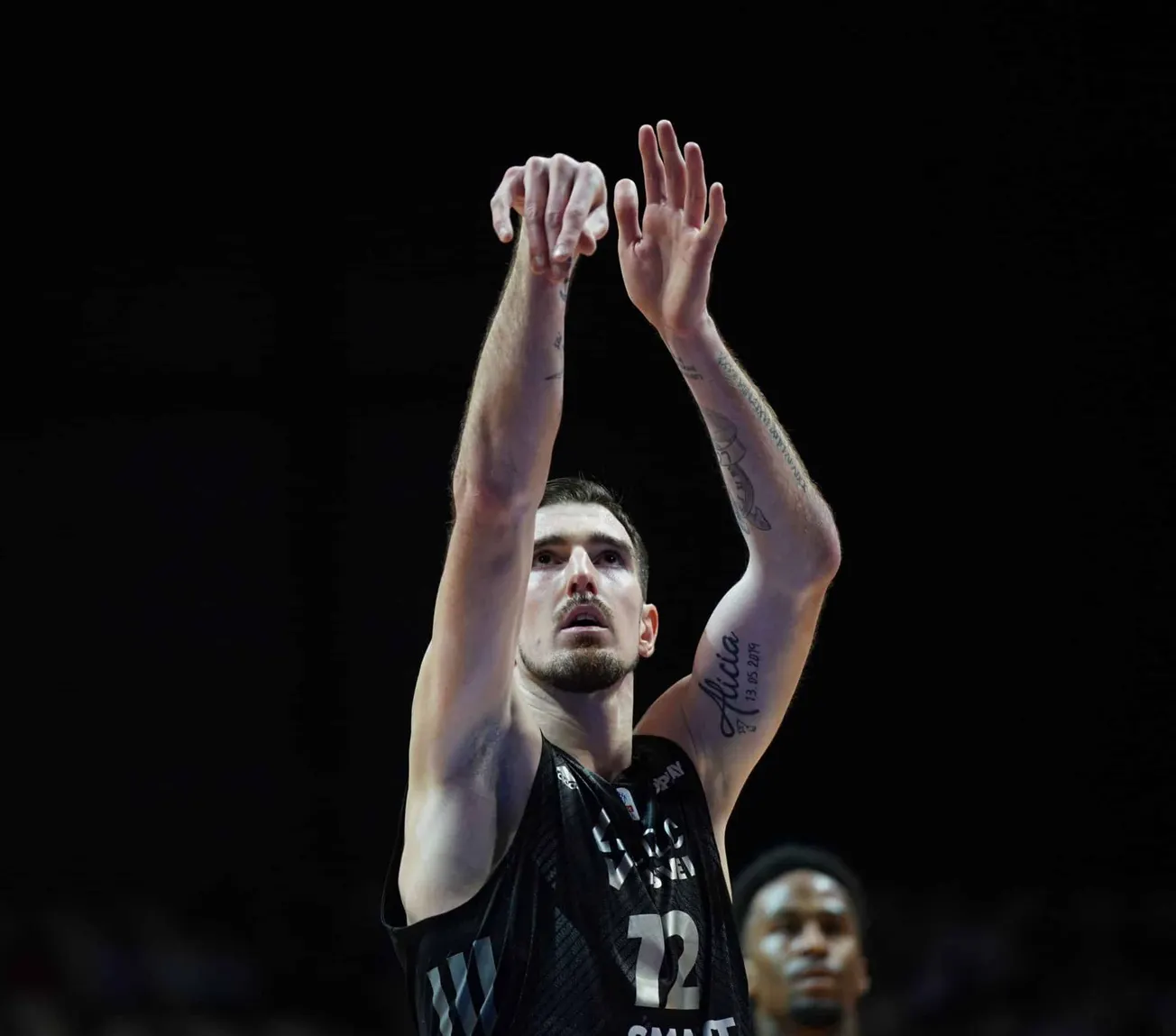 Vidéo : Le trois-points majestueux de Nando De Colo qui donne la victoire à l'ASVEL à Nancy
