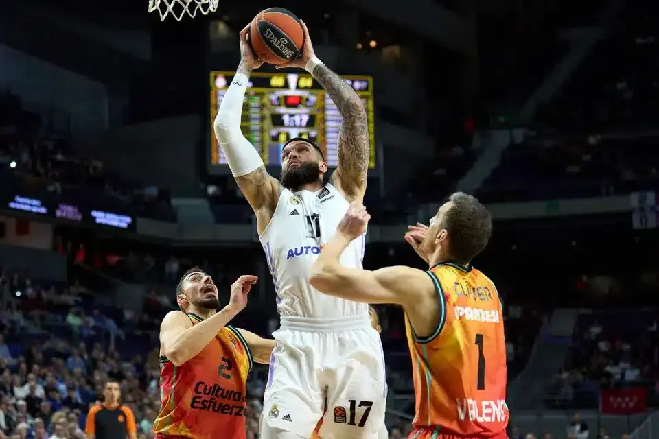 Euroleague : Le Real Madrid l'emporte d'un fil sur Valence