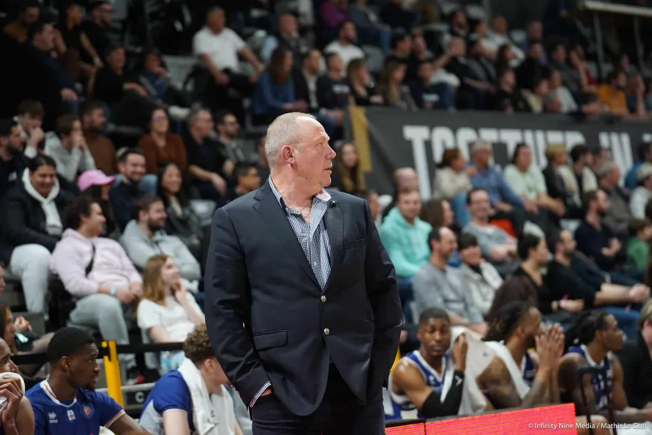 "On vient depuis 40 ans et on n'a jamais vu une salle aussi morte" : les inquiétudes montent au sujet de l'ambiance dans les salles de basket