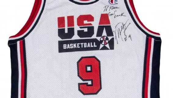 Karl Malone récolte 5 millions de dollars avec la vente de maillots et de chaussures de la Dream Team