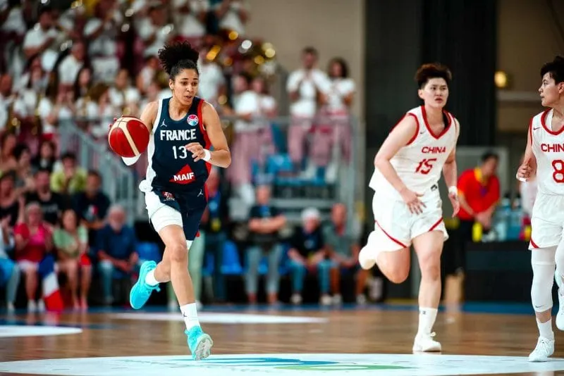 Les Bleues mettent la Chine à genoux
