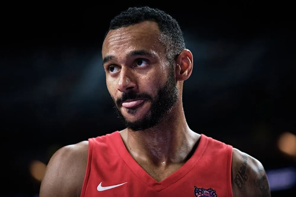 Adam Hanga s'engage pour deux ans avec l'Etoile Rouge de Belgrade