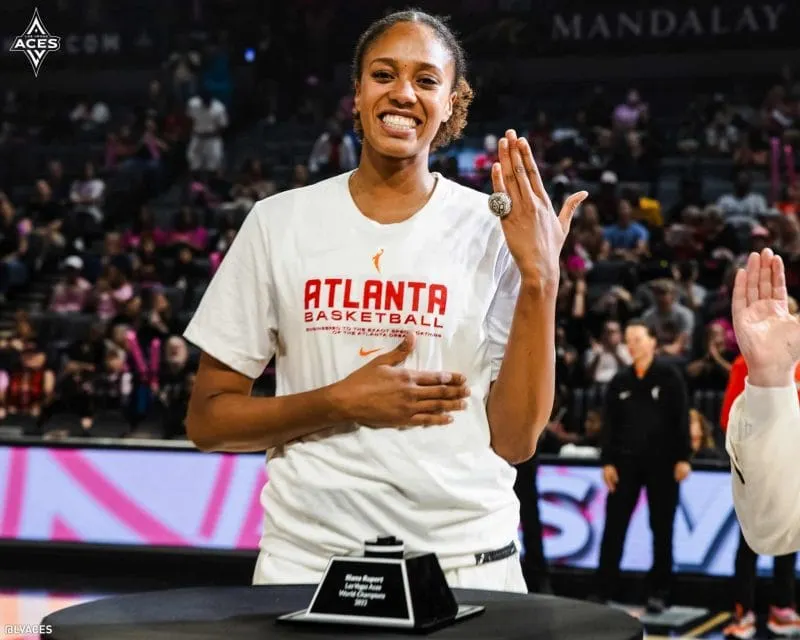 Iliana Rupert a reçu sa bague de championne WNBA 2022