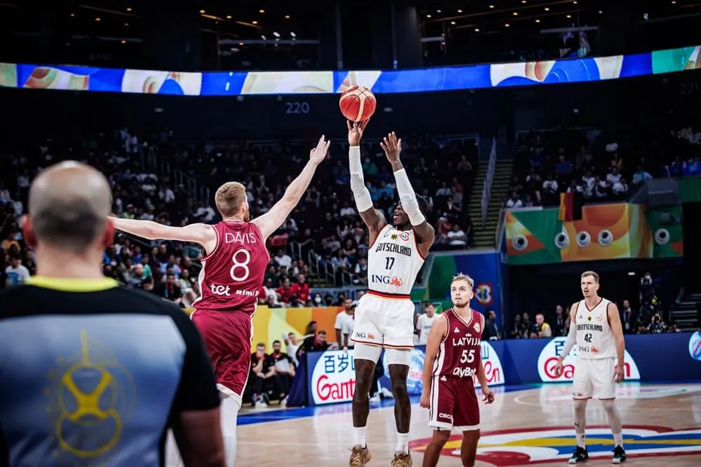 4/26 pour l'Allemand Dennis Schröder face à la Lettonie - "Il reviendra plus fort" affirme son coach