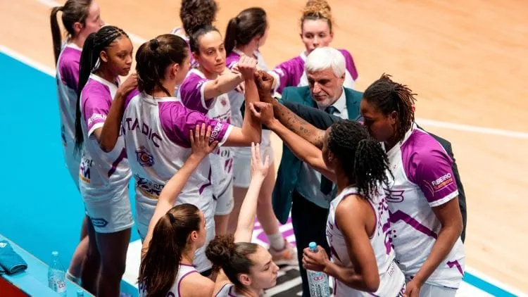 LFB : les clubs protestent contre le report de Charleville-Mézières - Tarbes