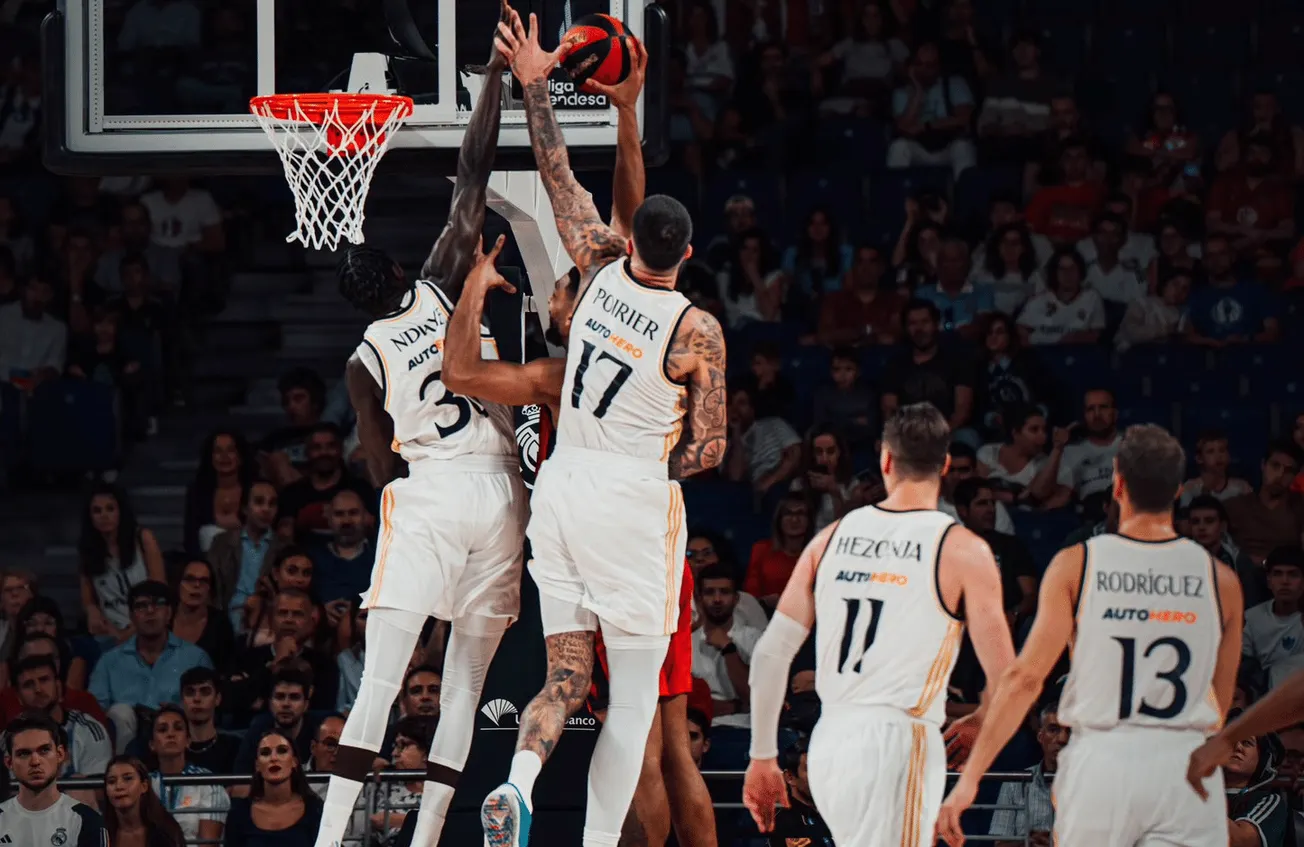 Vidéo : Vincent Poirier numéro 1 du top 10 de la première journée de la liga Endesa