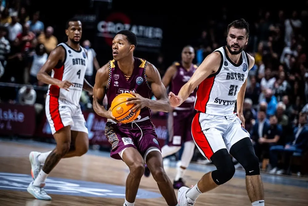 Vidéo : Allan Dokossi plane sur le premier top 10 de la saison de BCL