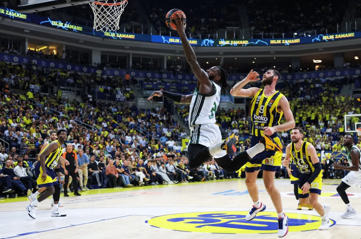 Les Français de l'étranger : Mathias Lessort monte en puissance, Jaylen Hoard repart fort