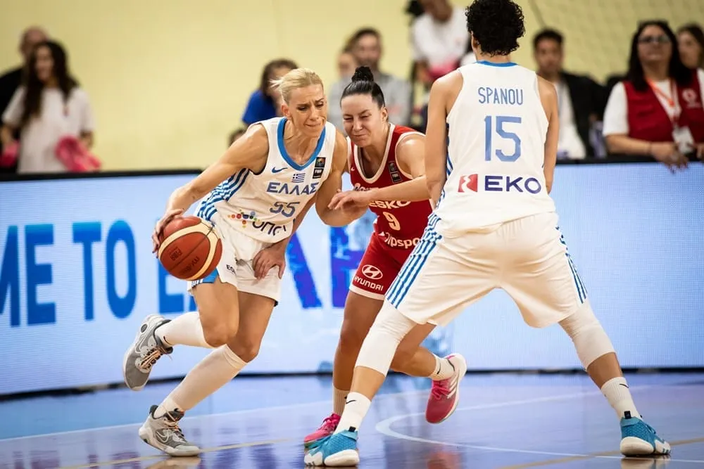 Féminines : La Grecque Evina Stamati prend sa retraite internationale après 21 ans de présence