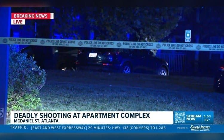 Body found in car after shooting at Atlanta apartment