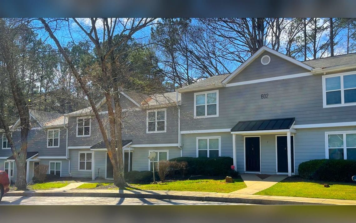 Converted townhomes at downtown Woodstock's doorstep seek low $300Ks