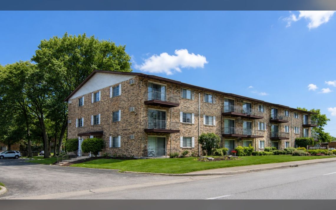 Greenstone Partners Closes MF Deal in Chicago’s South Suburbs