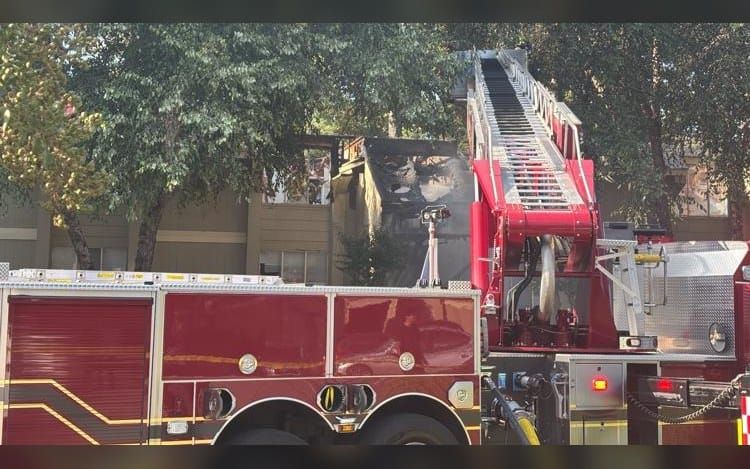 3 report injuries at scene of Roswell apartment fire; about 30 people displaced