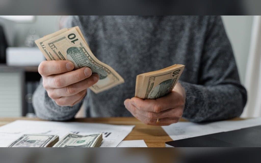 When Does Buying an Investment Property With Cash Make Sense?